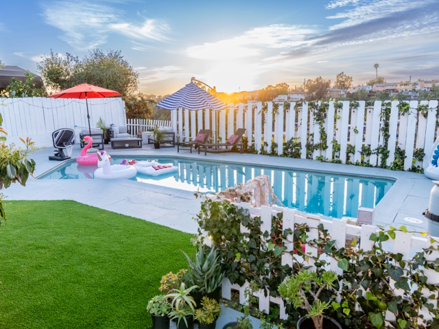 Modern 3BR Paradise Fully Furnished - Pool - Central to All SD - Photo 2