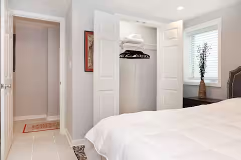high ceiling english basement 2-bed 2-bath in Eckington/NOMA - Photo 8