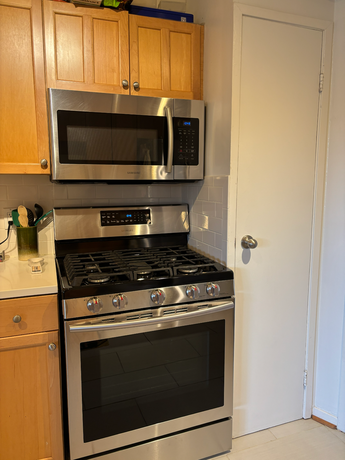 Bright Chevy Chase DC 2brm condo - top floor - Photo 8