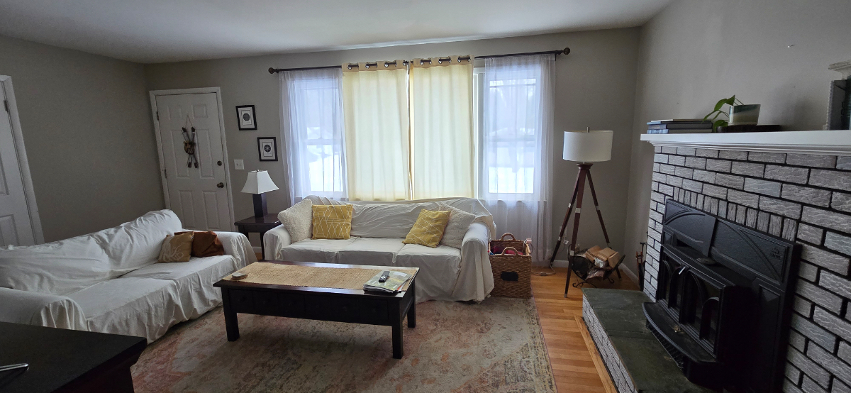 Cozy Colchester home - Photo 5