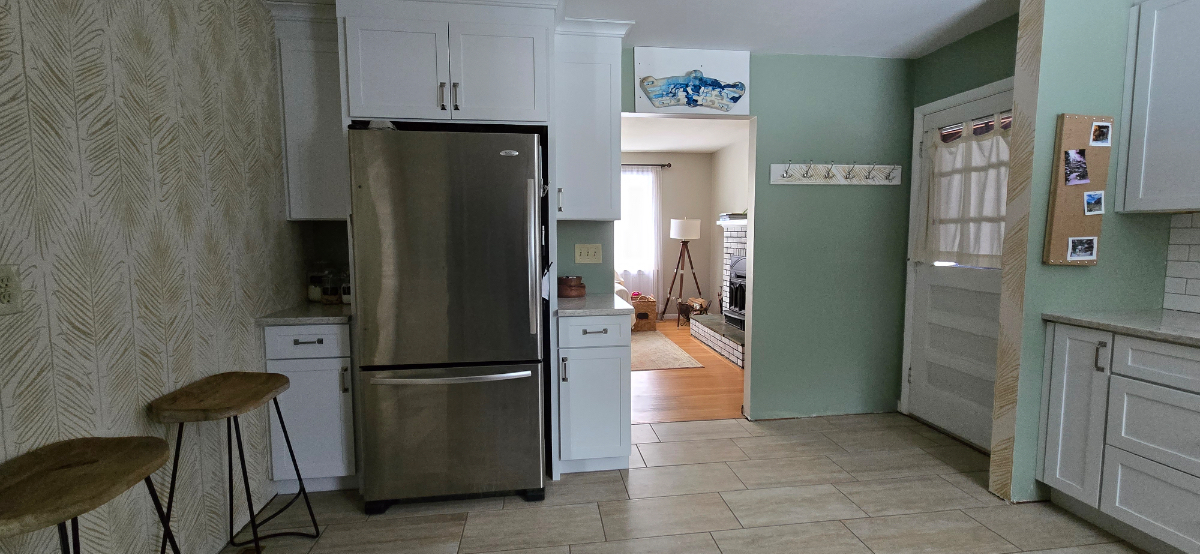 Cozy Colchester home - Photo 3