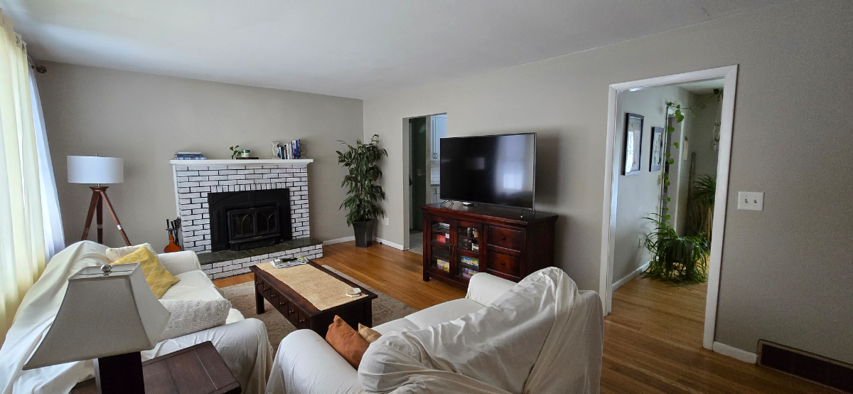 Cozy Colchester home - Photo 4