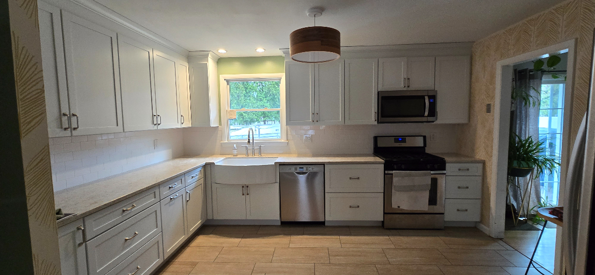Cozy Colchester home - Photo 2
