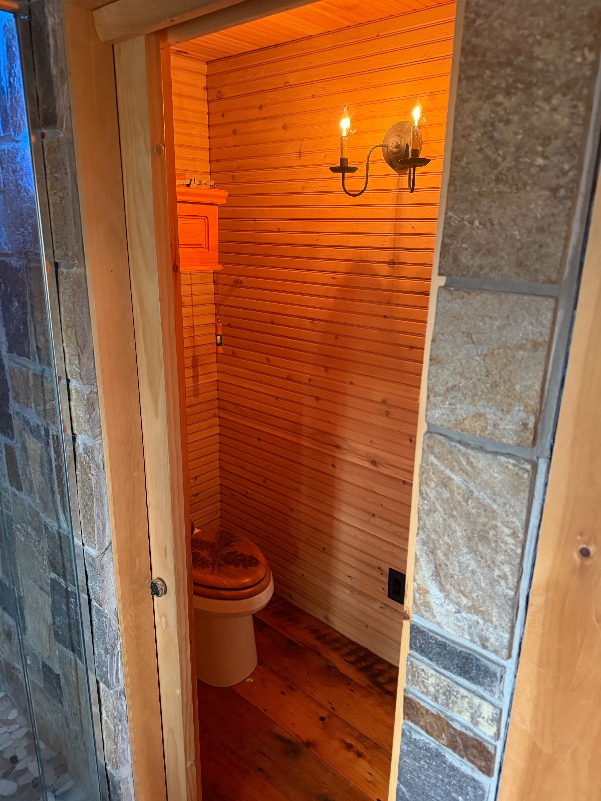 Romeo's Cabin - Photo 12
