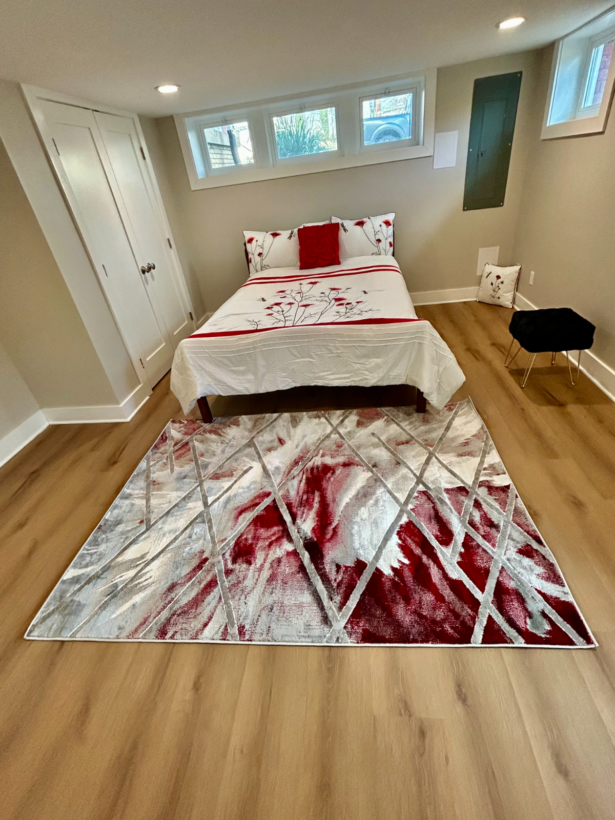 Renovated Furnished 2 Bedroom English Basement Apartment with Yard Seating - Photo 5