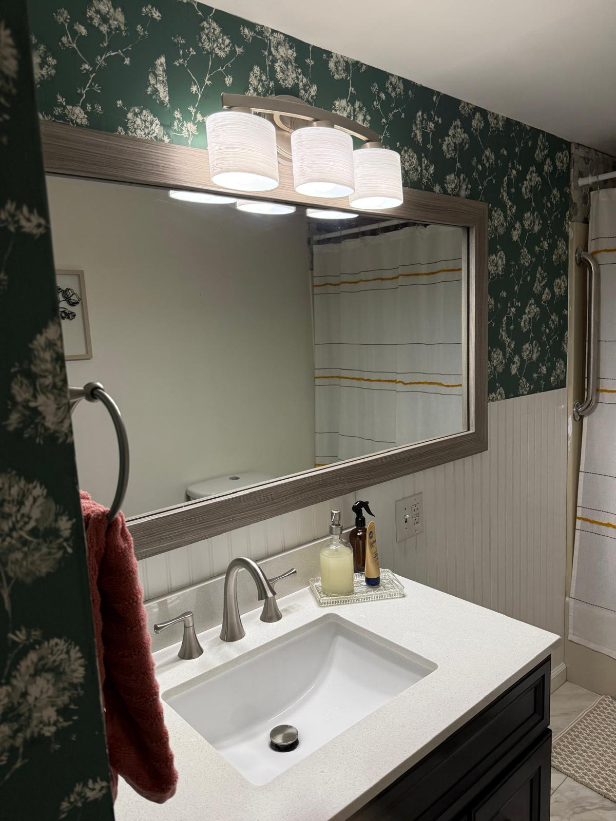Condo near UVM Hospital and Airport - Photo 4