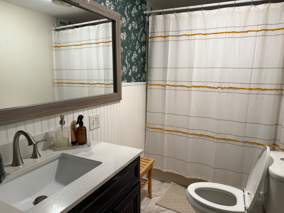 Condo near UVM Hospital and Airport - Photo 7