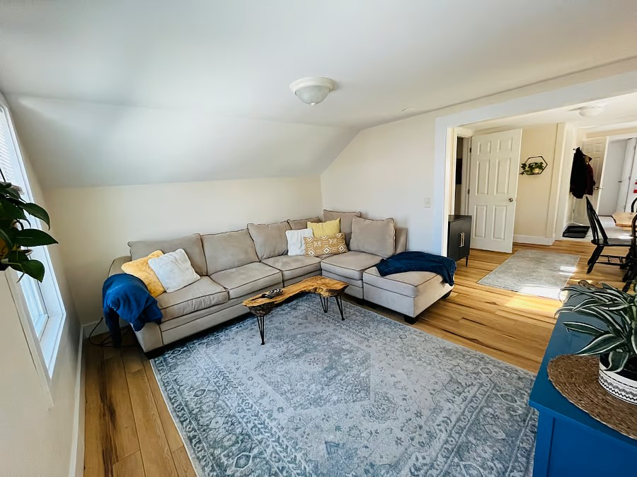 Fully Furnished 2BR in the Old North End with Hot Tub - Photo 4