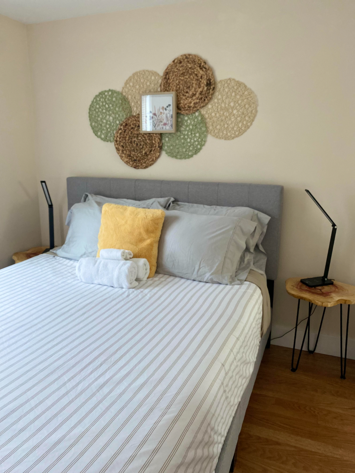 Fully Furnished 2BR in the Old North End with Hot Tub - Photo 9