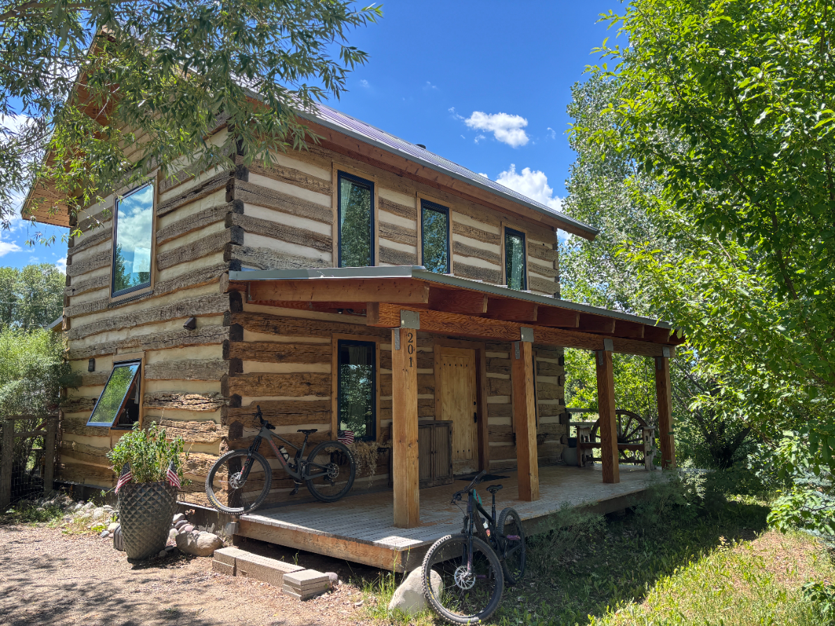 Historic Lake Cabin - Photo 11