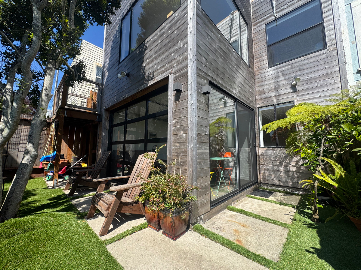 1 bed 1 bath Garden Access Steps from the Pacific - Photo 4