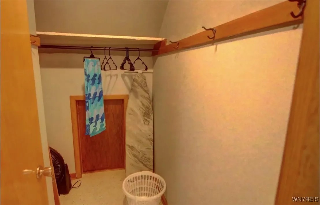 2 Bedroom on Quiet Cul-de-Sac - Photo 9