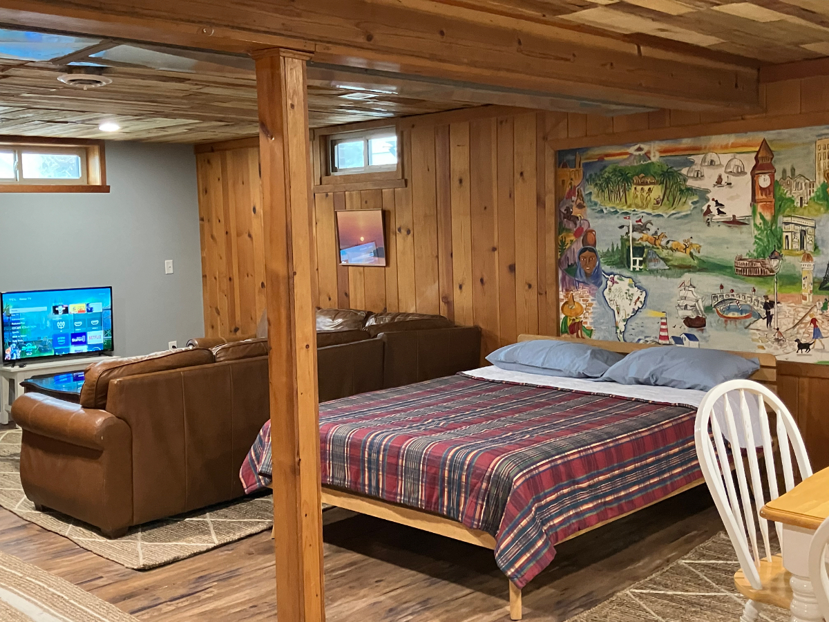 Cozy Basement Studio in quiet residential area - Photo 2