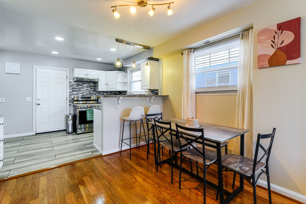 3 BDR Home Near Walter Reed And Takoma Metro With Parking And Utilities Included - Photo 6