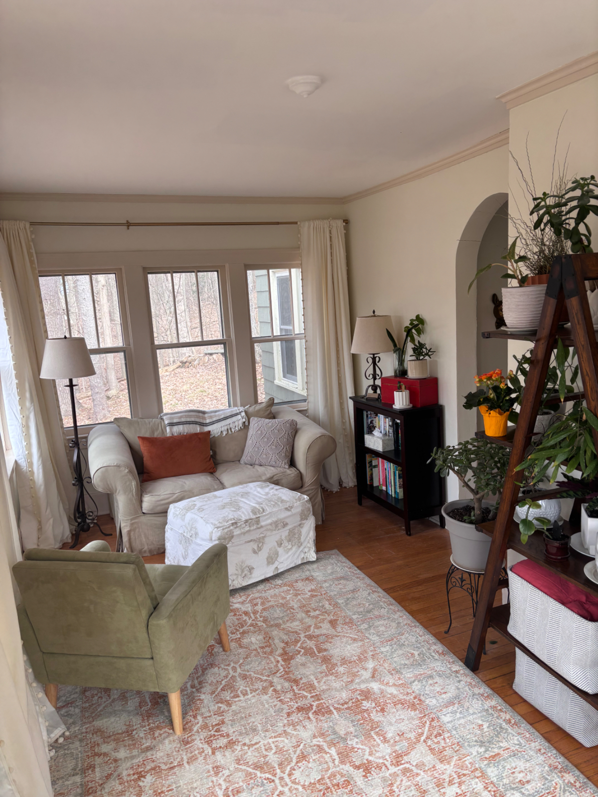 Quiet country living in the city - Photo 9
