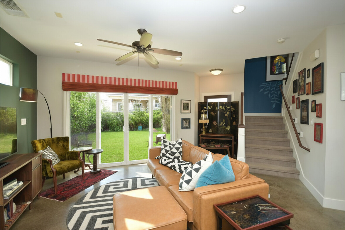 Designer North Austin Townhome Private, Quiet & Walkable - Photo 5