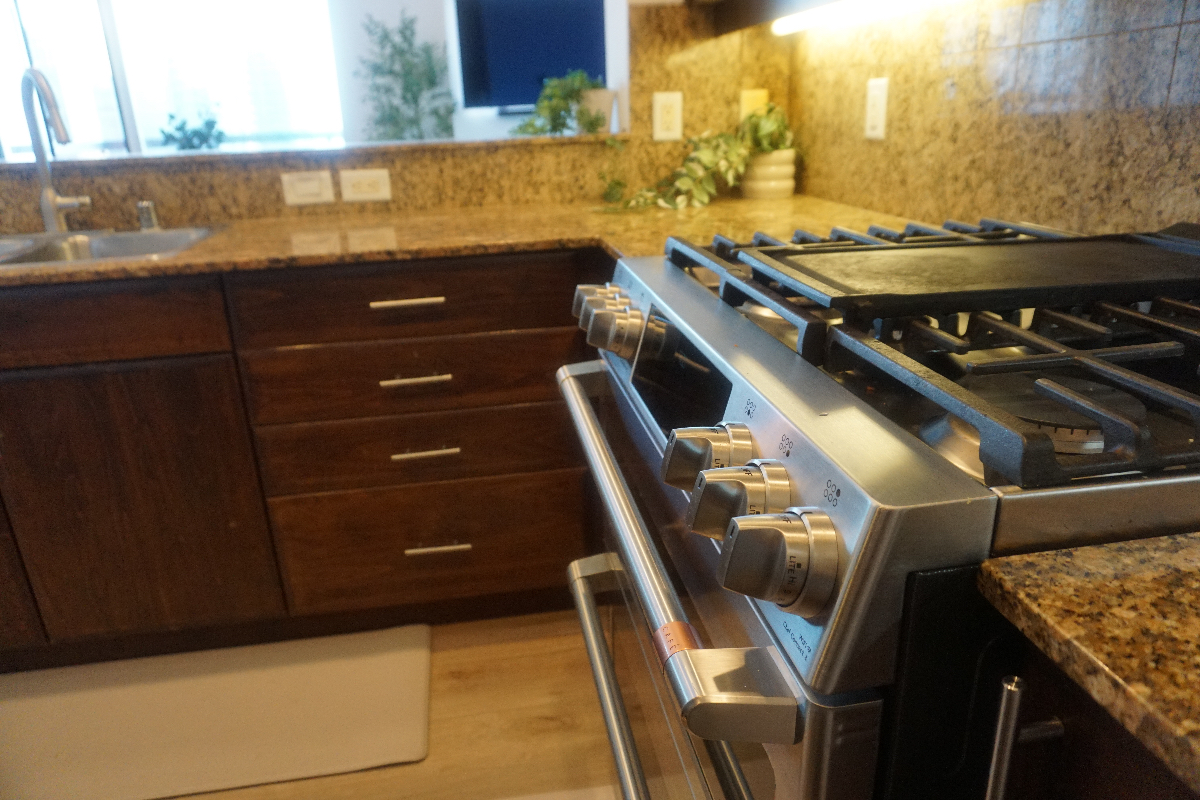 Ocean View Updated Downtown Condo - Photo 3