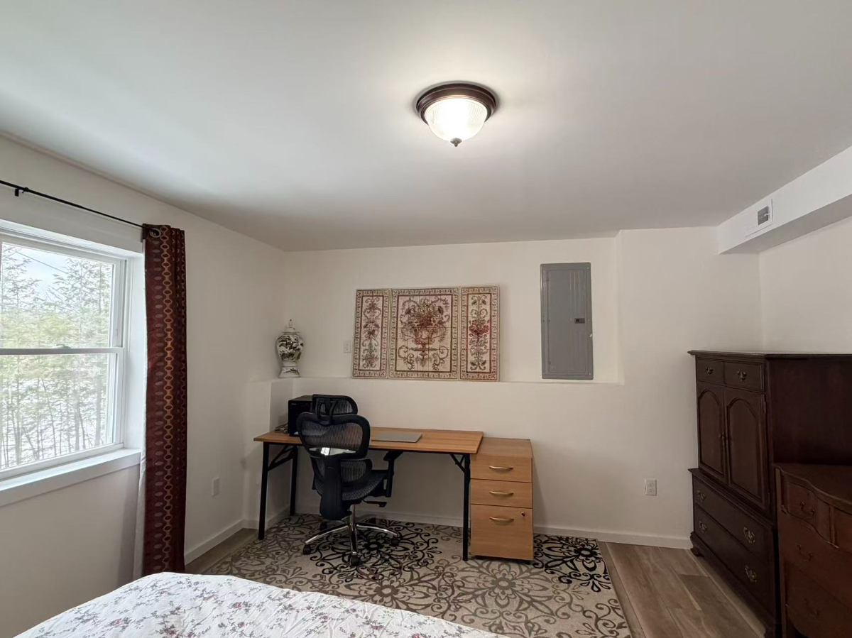 Cozy Private Room Near Dartmouth - Photo 1