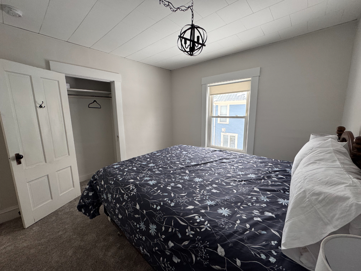 Charming & Updated Duplex in Waterbury Village with Mountain Views & Walkable Location -- Pet Friend - Photo 10