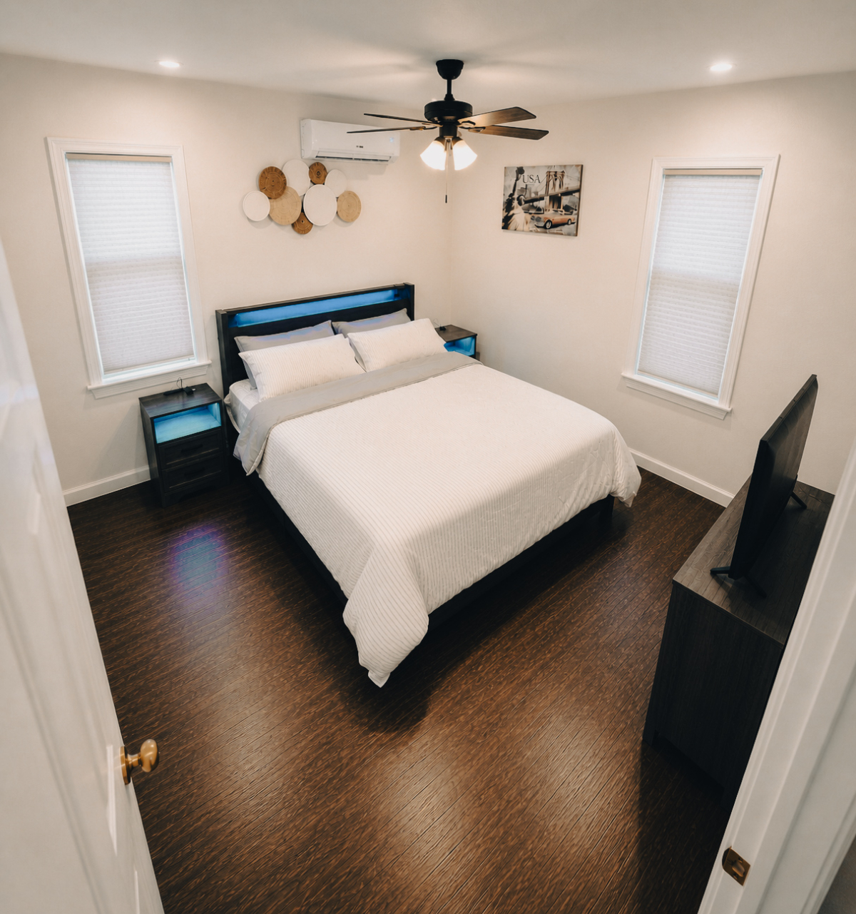2BR Apt in House by JFK Airport, New York with Jacuzzi Tub - Photo 2