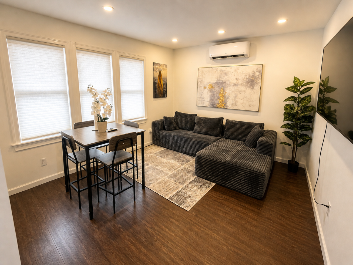 2BR Apt in House by JFK Airport, New York with Jacuzzi Tub - Photo 6