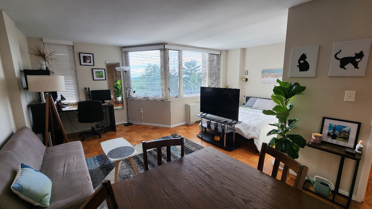 Peaceful, Private Studio with Easy Downtown Access- Ideal for Professionals & Travelers - Photo 1