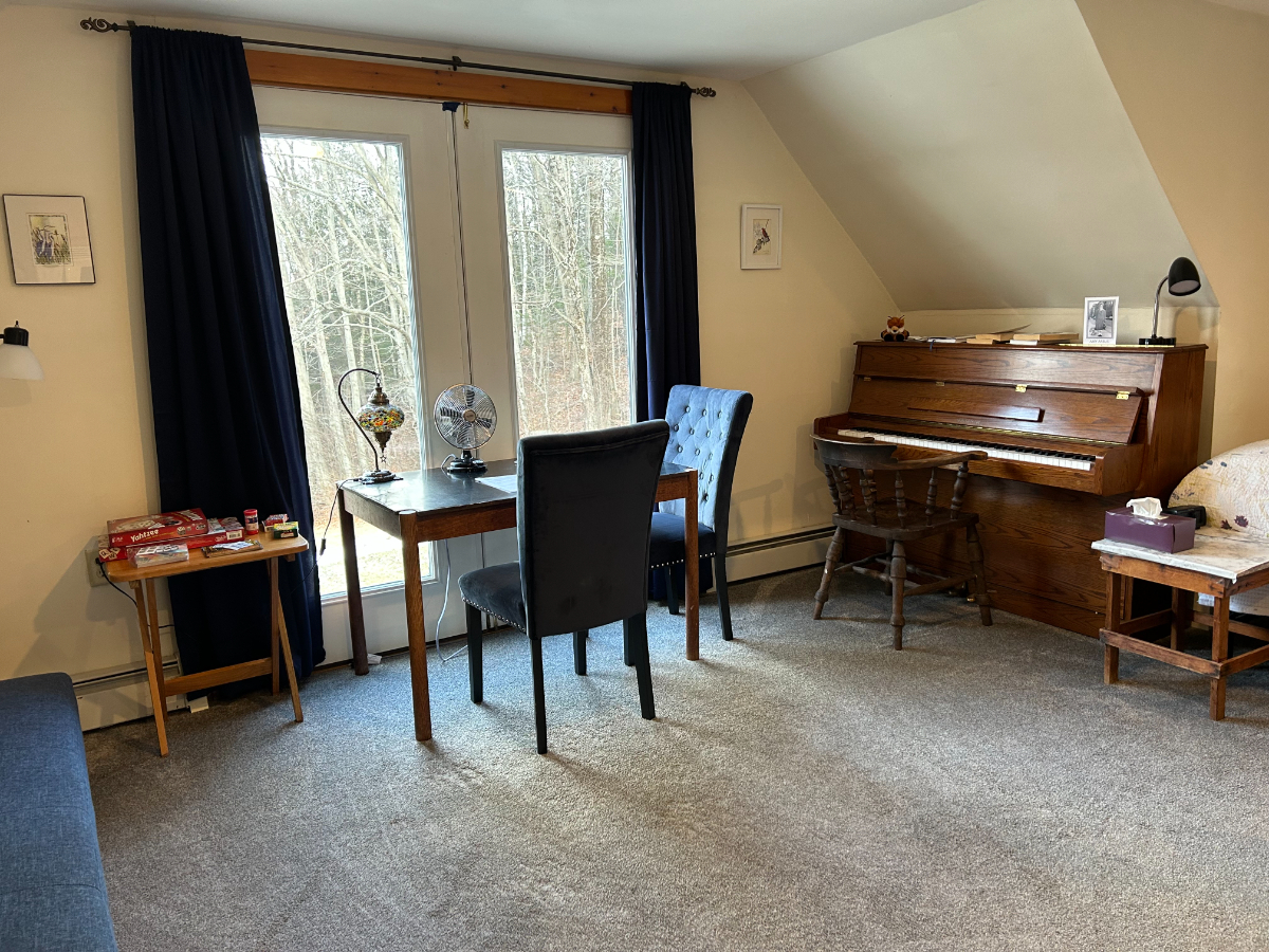 Private, Quiet Studio With Mountain Views - Photo 2