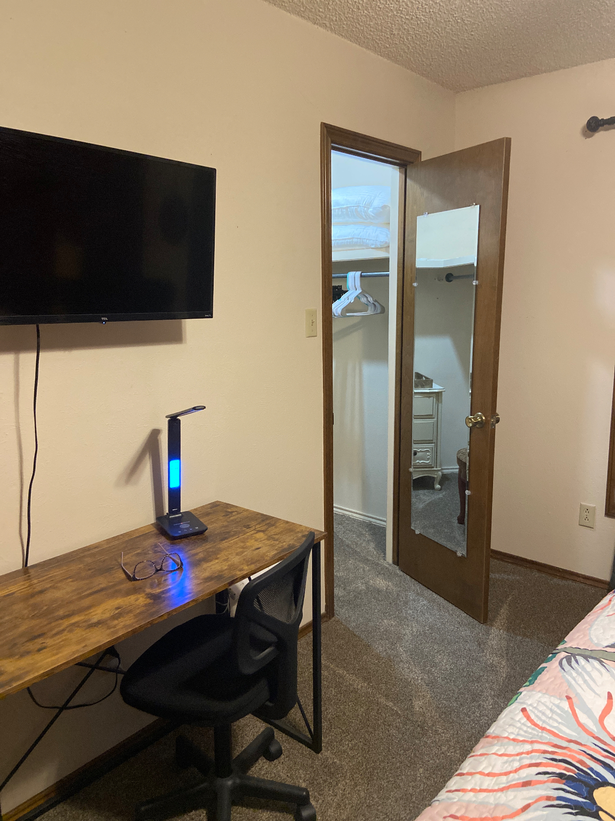 Shared Housing offers 1 Room w/private bath - Photo 12