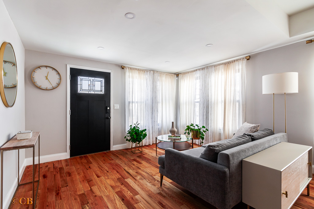 Fully Renovated Private House w/ Outdoor Space, Workspace & Laundry - Near Brooklyn College, Kings C - Photo 1