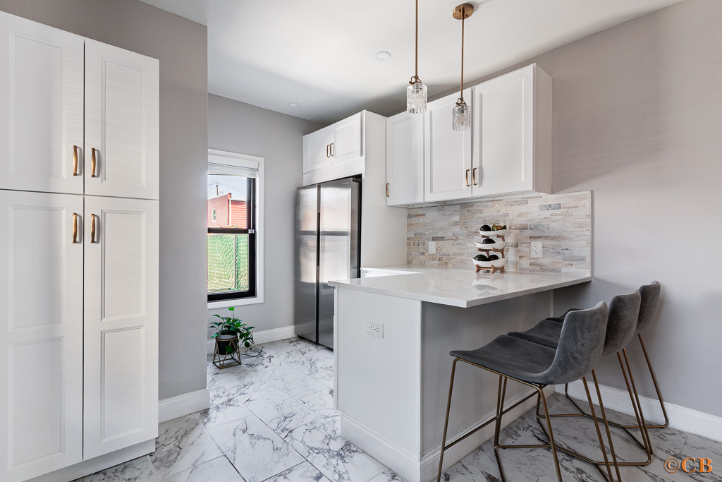 Fully Renovated Private House w/ Outdoor Space, Workspace & Laundry - Near Brooklyn College, Kings C - Photo 3