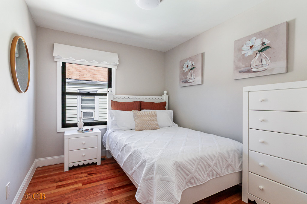 Fully Renovated Private House w/ Outdoor Space, Workspace & Laundry - Near Brooklyn College, Kings C - Photo 6