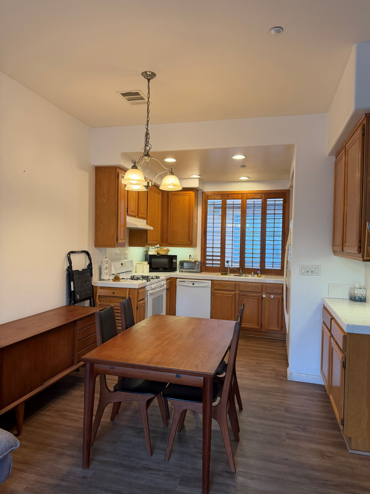 Mission Valley Furnished Room with Private Bathroom in Escala Resort lifestyle. - Photo 5