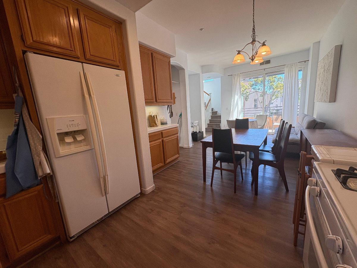 Mission Valley Furnished Room with Private Bathroom in Escala Resort lifestyle. - Photo 6