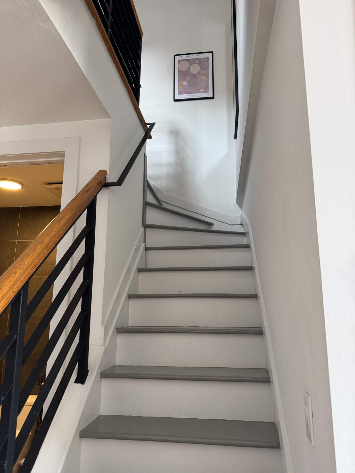 Sunny 2BR with private rooftop and balcony in Bed Stuy - Photo 4