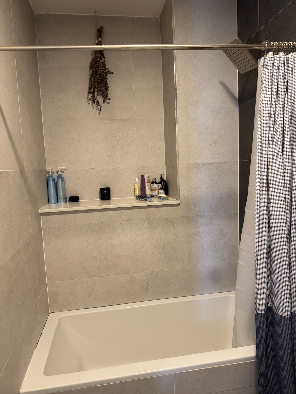 Sunny 2BR with private rooftop and balcony in Bed Stuy - Photo 5