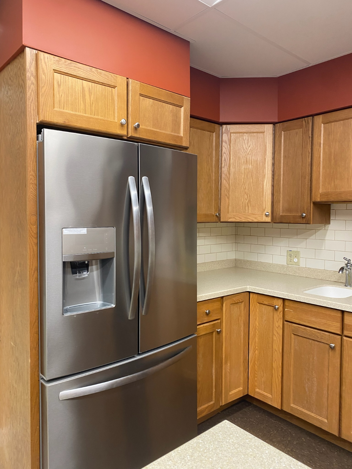 Pinecrest Suites - Flexible, Hotel-Like Stays with Modern Amenities - Photo 6