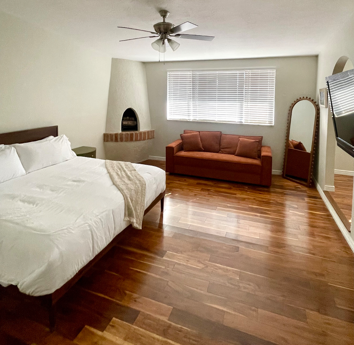 Quiet Foothills Retreat - Photo 12