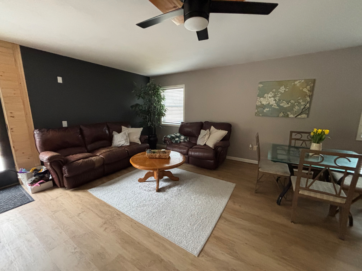 Cozy 2 bedroom Home Close to Hospitals - Photo 3
