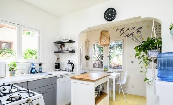 Venice Oasis Private Stand-Alone Cottage -Walk to Beach - All Utilities Included - Photo 2
