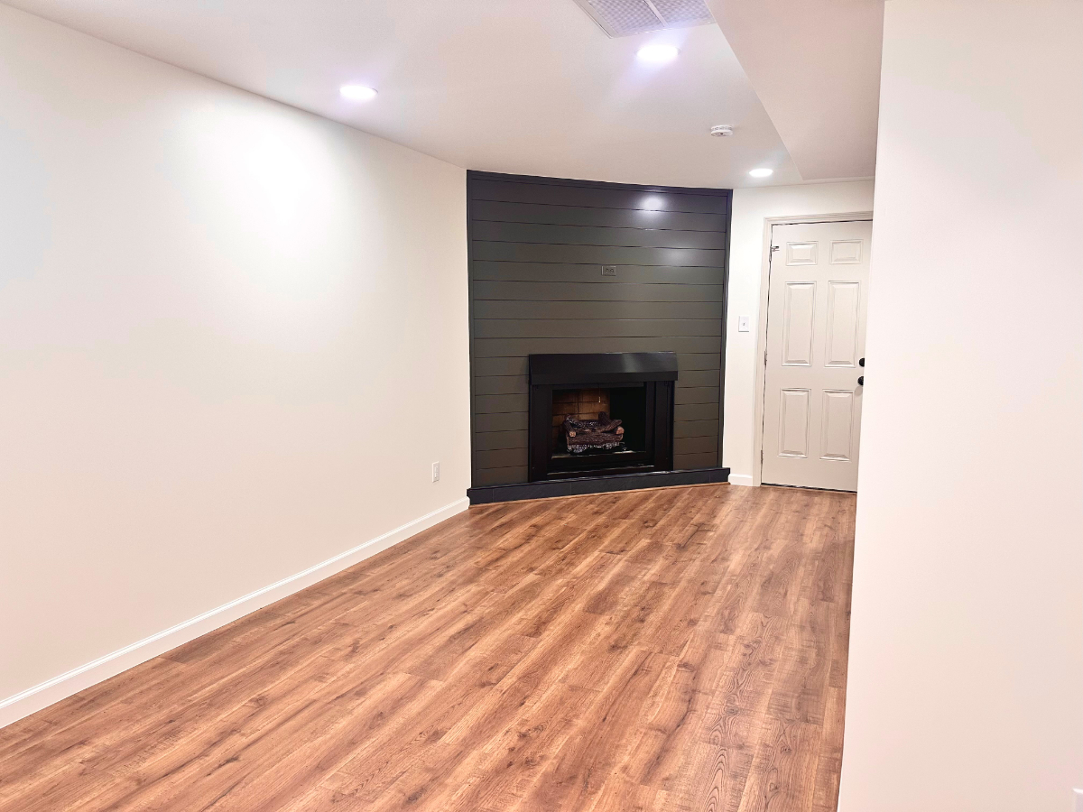 South Hills House- Convenient to Everything - Photo 10