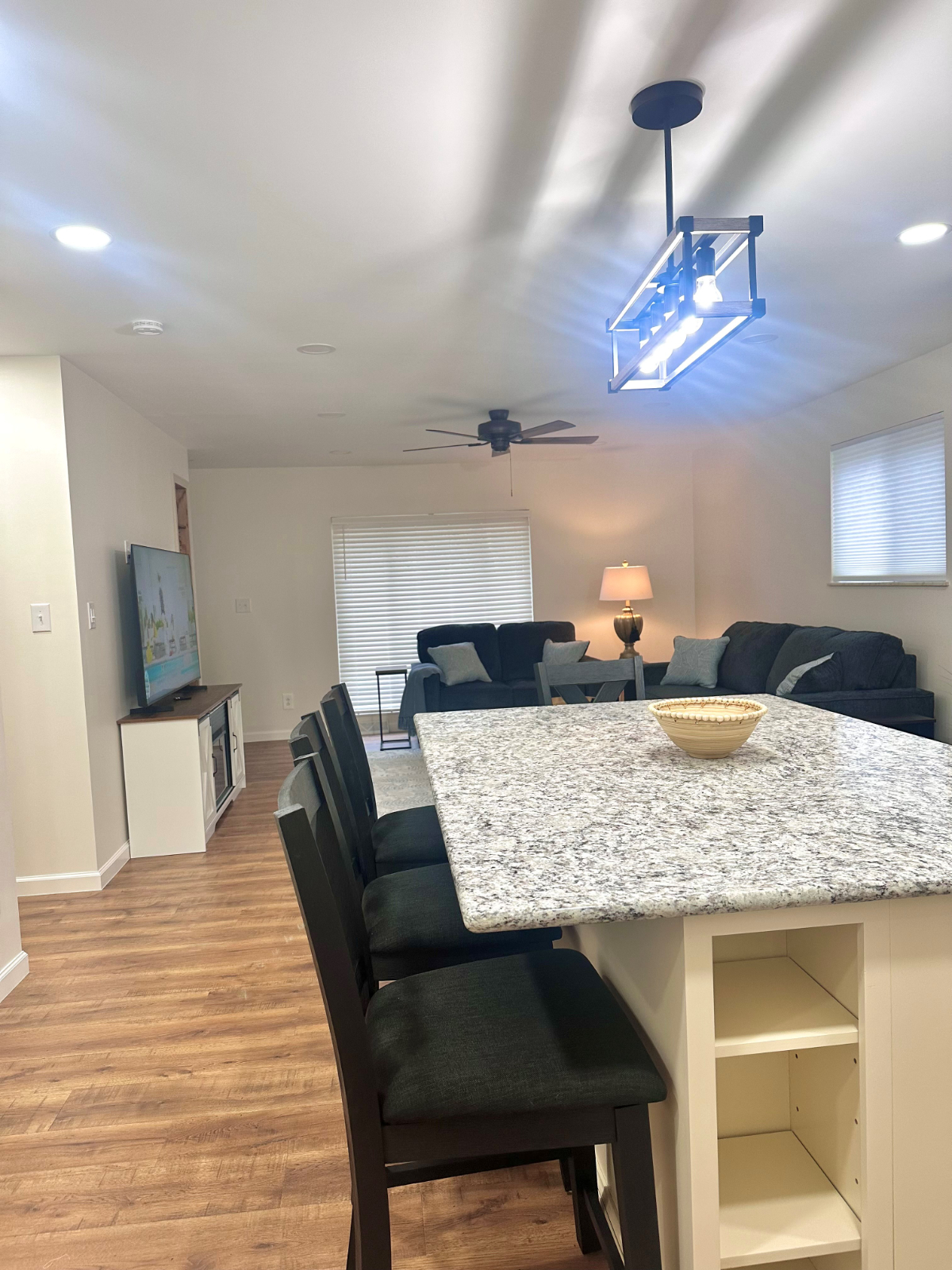 South Hills House- Convenient to Everything - Photo 1
