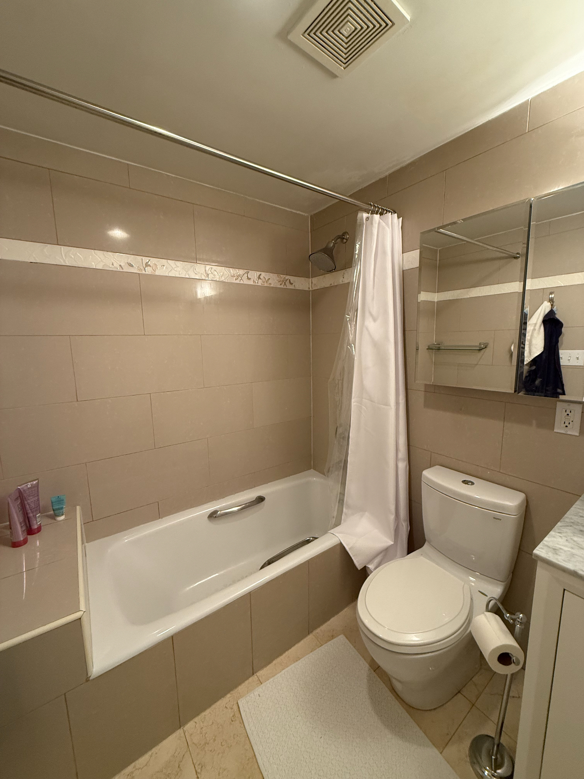 1 Bedroom Apartment in Prime LES Location - Photo 6