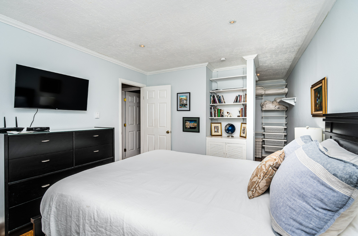 FULLY FURNISHED, UTILITIES INCLUDED condo Near Scripps, UCSD, Eastgate BioTech - Photo 3