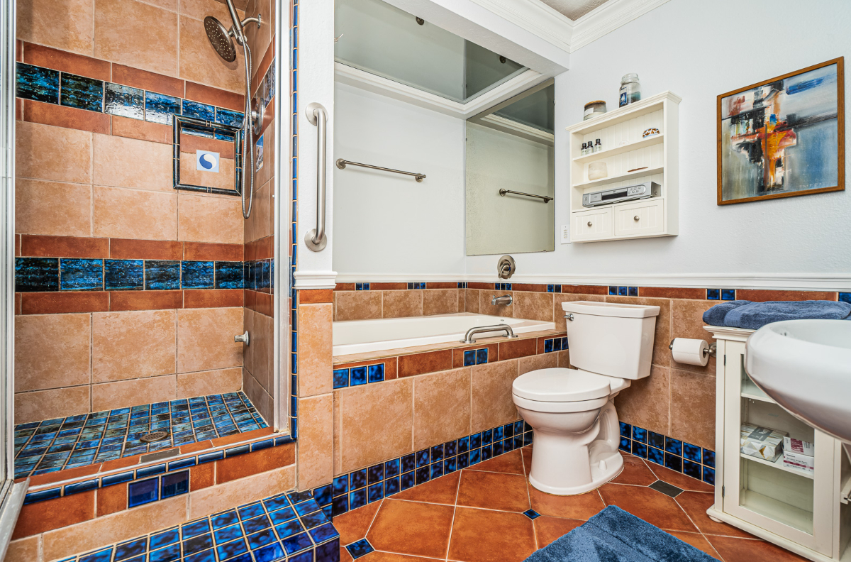 FULLY FURNISHED, UTILITIES INCLUDED condo Near Scripps, UCSD, Eastgate BioTech - Photo 6
