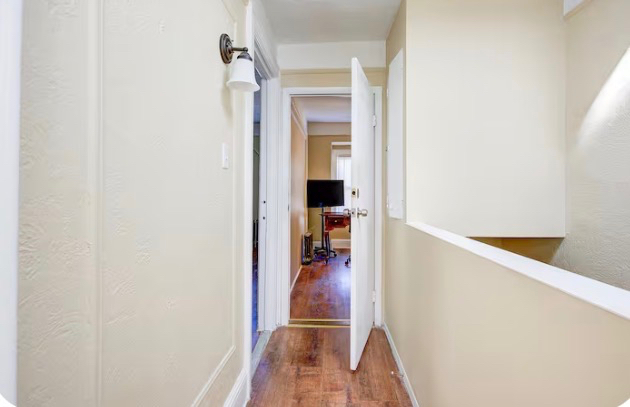 Cozy Top Floor Bedroom Retreat in a Quiet Neighborhood Steps from Parks and Transit - Photo 3