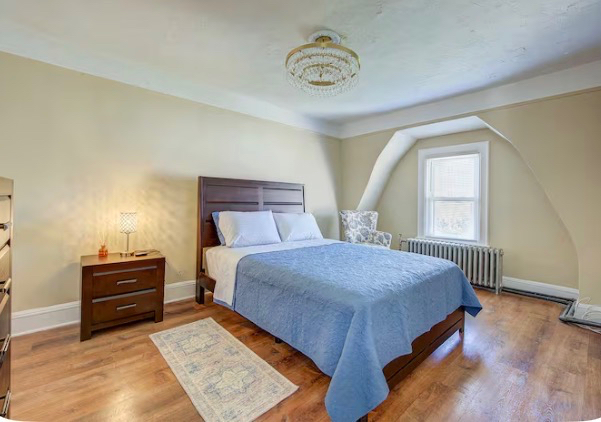 Cozy Top Floor Bedroom Retreat in a Quiet Neighborhood Steps from Parks and Transit - Photo 8