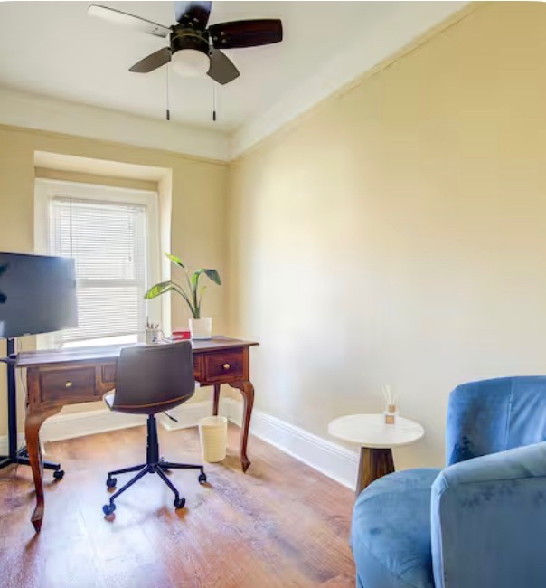 Cozy Top Floor Bedroom Retreat in a Quiet Neighborhood Steps from Parks and Transit - Photo 9