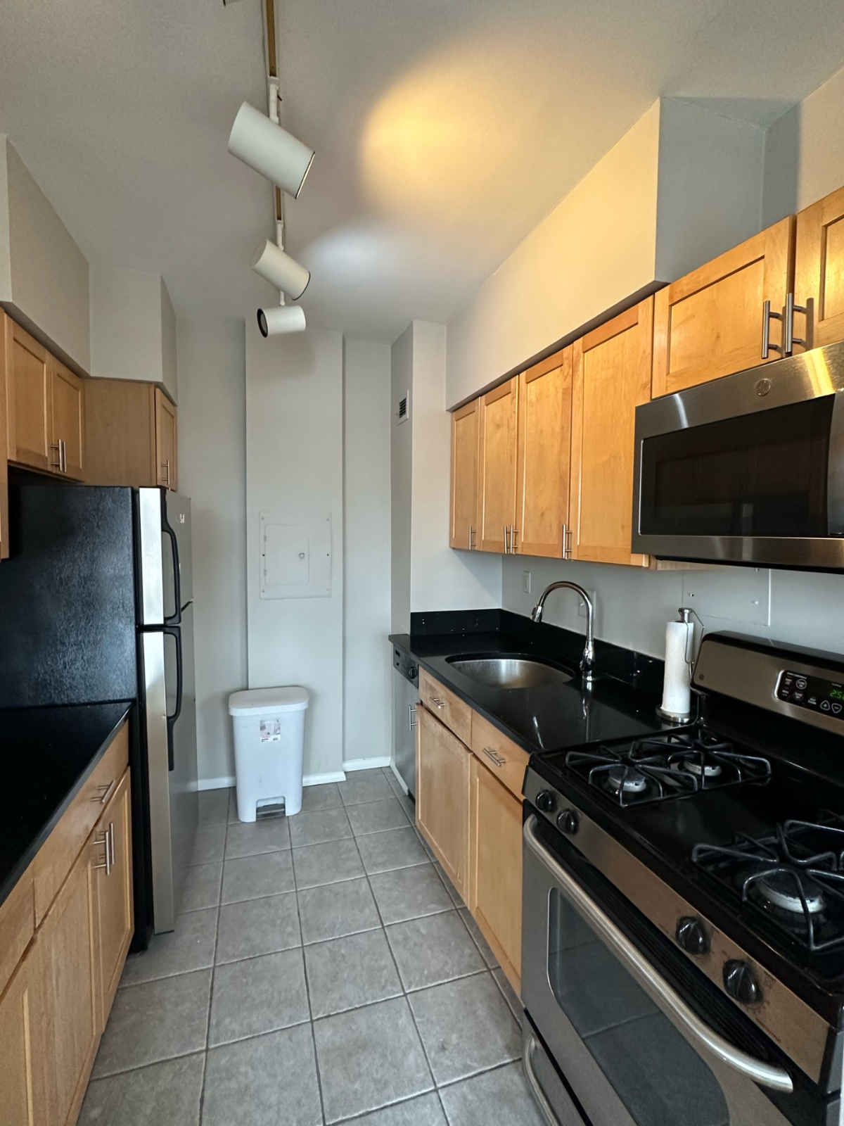 Dupont Circle Furnished Gem - Walk to Metro, White House - Photo 3