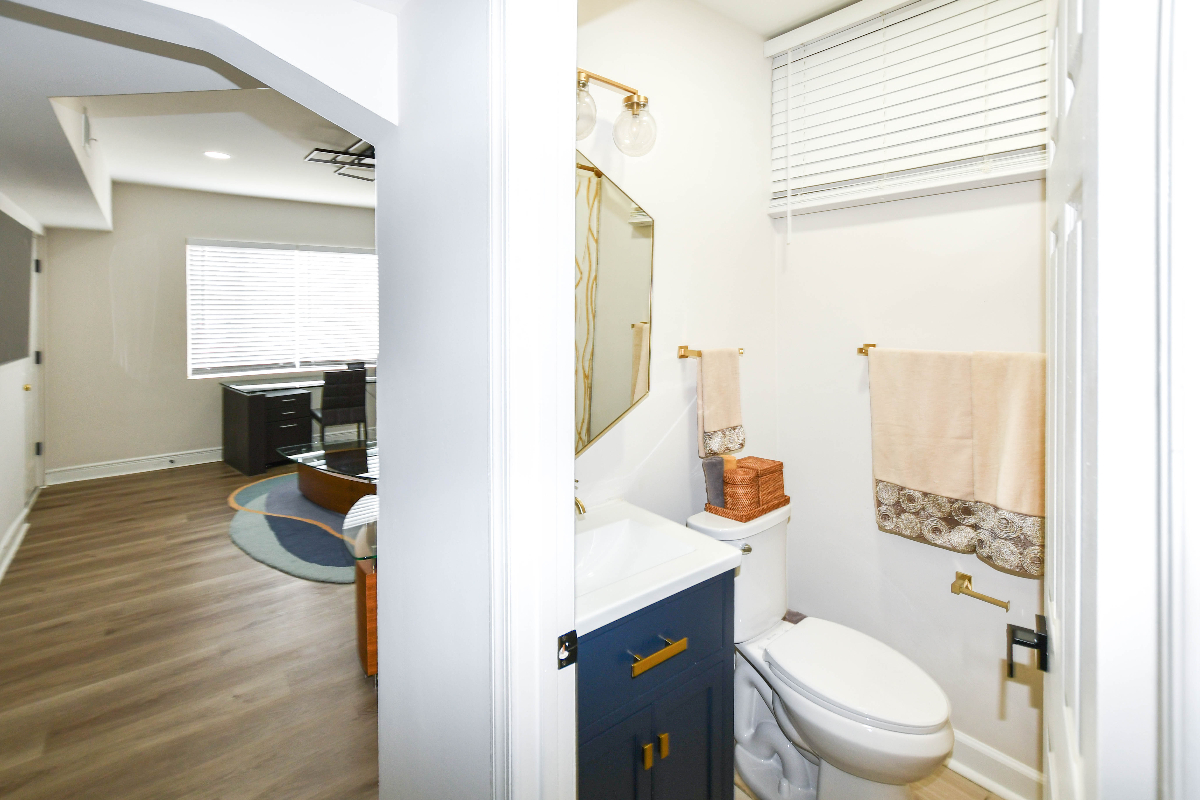 Beautifully Updated Upper-Level 2BR/1BA Apartment- Prime DC Location - Photo 6