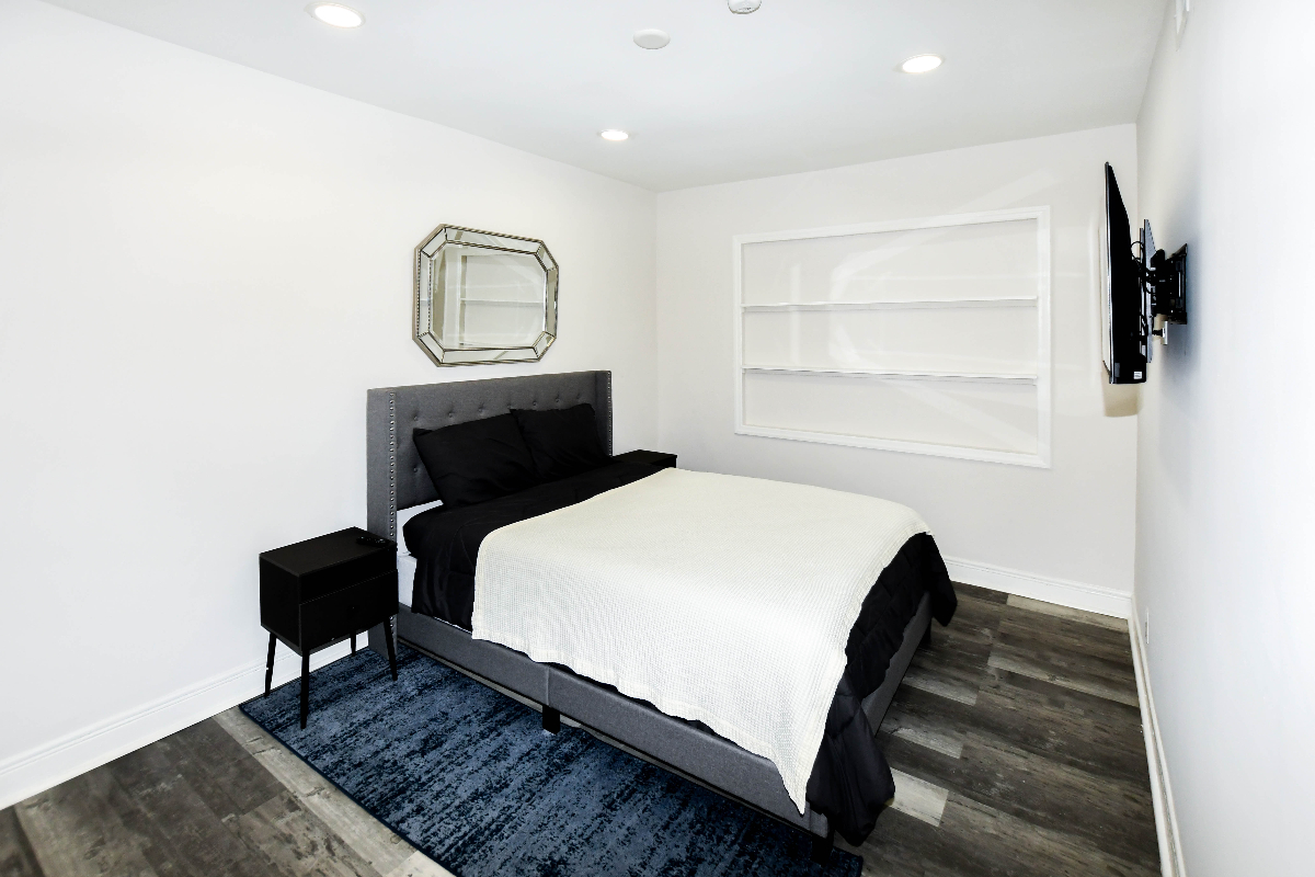 Beautifully Updated Upper-Level 2BR/1BA Apartment- Prime DC Location - Photo 7